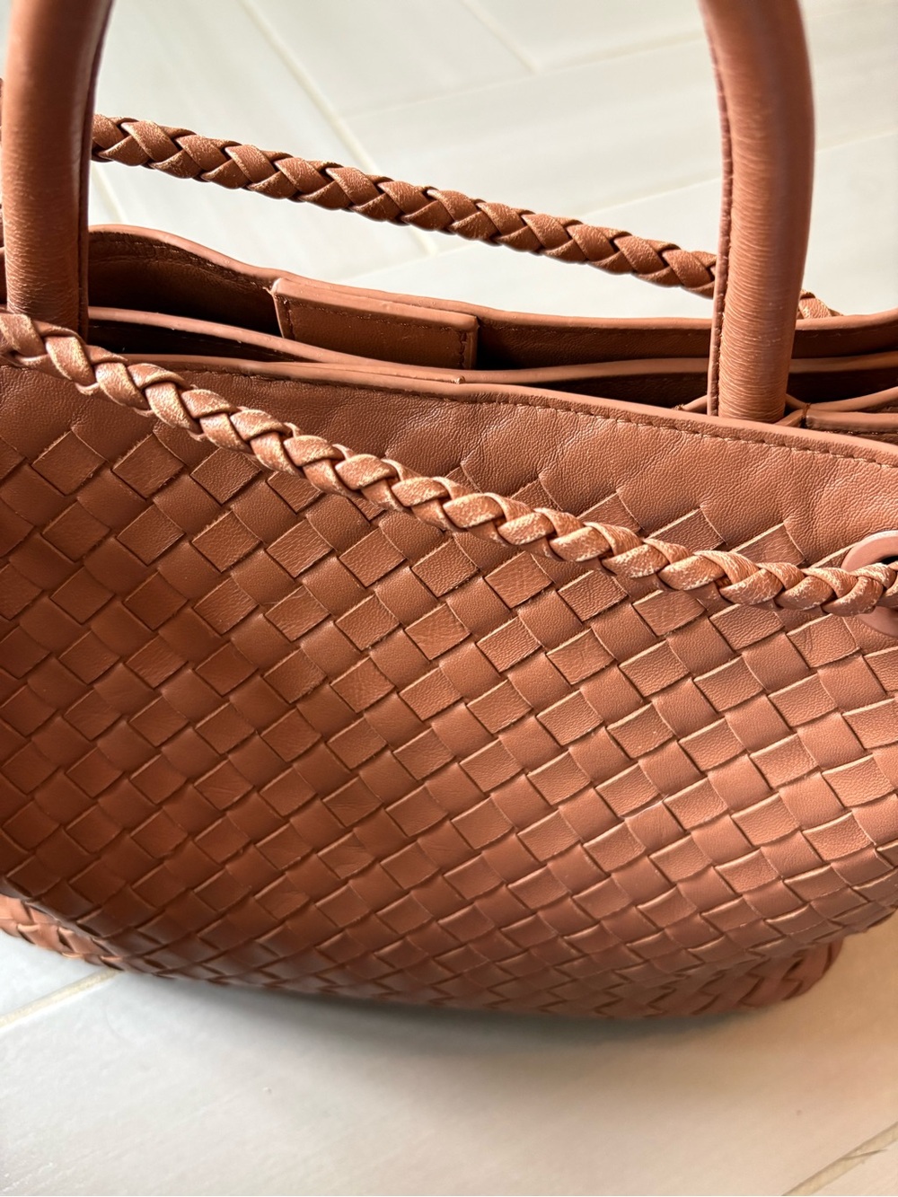Quince Italian Leather Handwoven Satchel | Cognac | Large - Picture 15 of 16